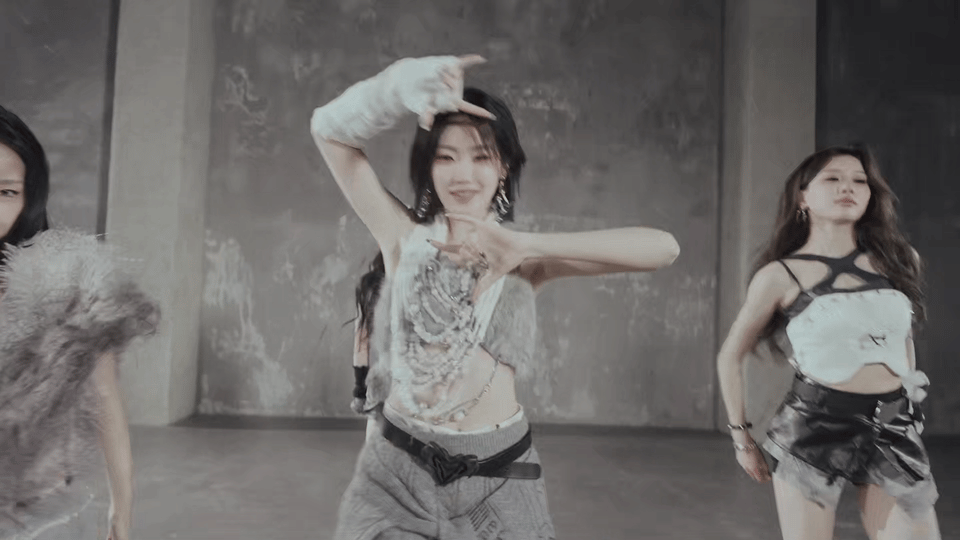 杜华终于给NAME发歌了 NAME新歌《Rock Star》是写给舞台的情书！强