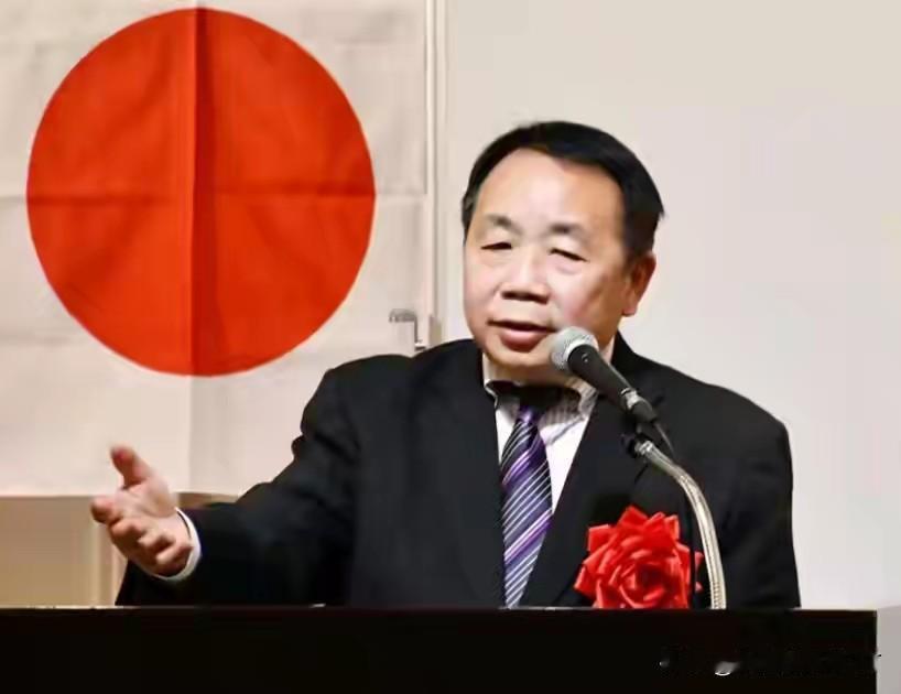 日本议员集体“拜鬼”，华裔汉奸石平太朗比他的自己娶小老婆还要高兴！
他还同时发文