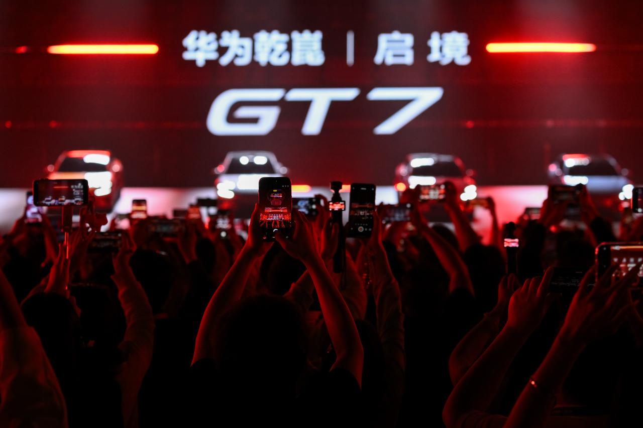 华为乾崑和广汽联手搞大事，启境GT7首秀定义猎装新美学
3月17日，广州南沙大湾