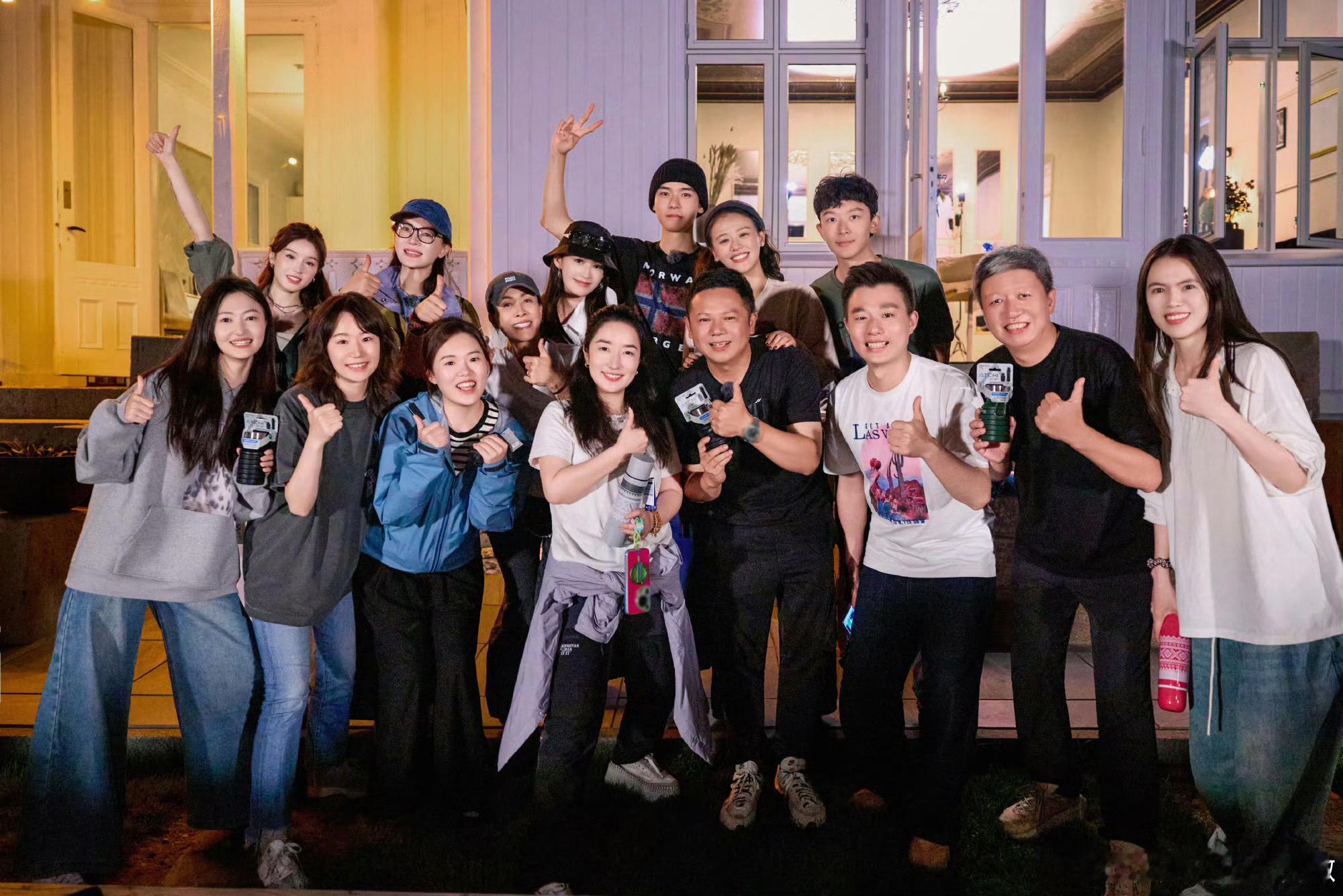 好伟大的群像，热烈浪漫又美好🥰永远爱七老童心 