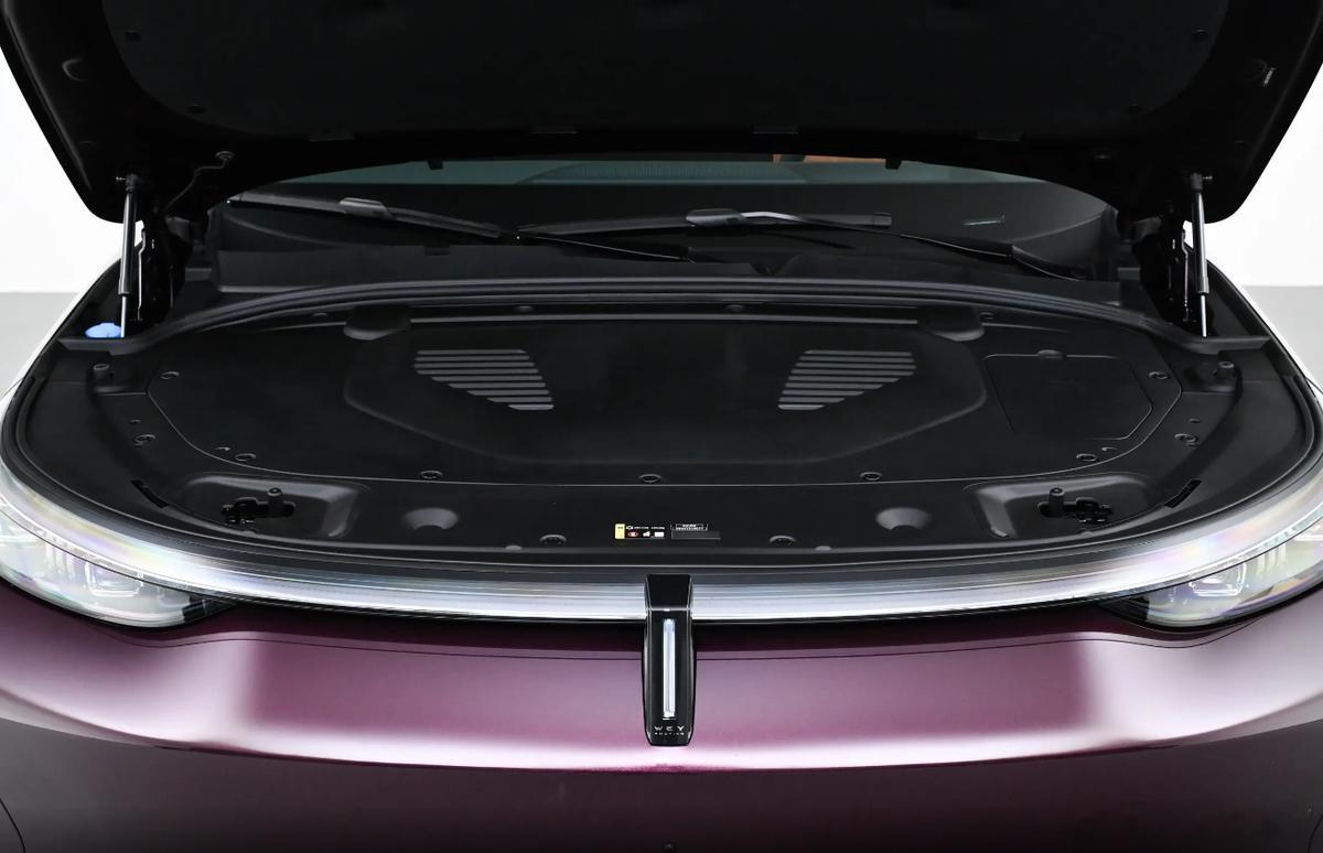 长城推重磅新车，魏牌V9X开启预售，37.18万起有戏吗？4月17日，长城汽车魏