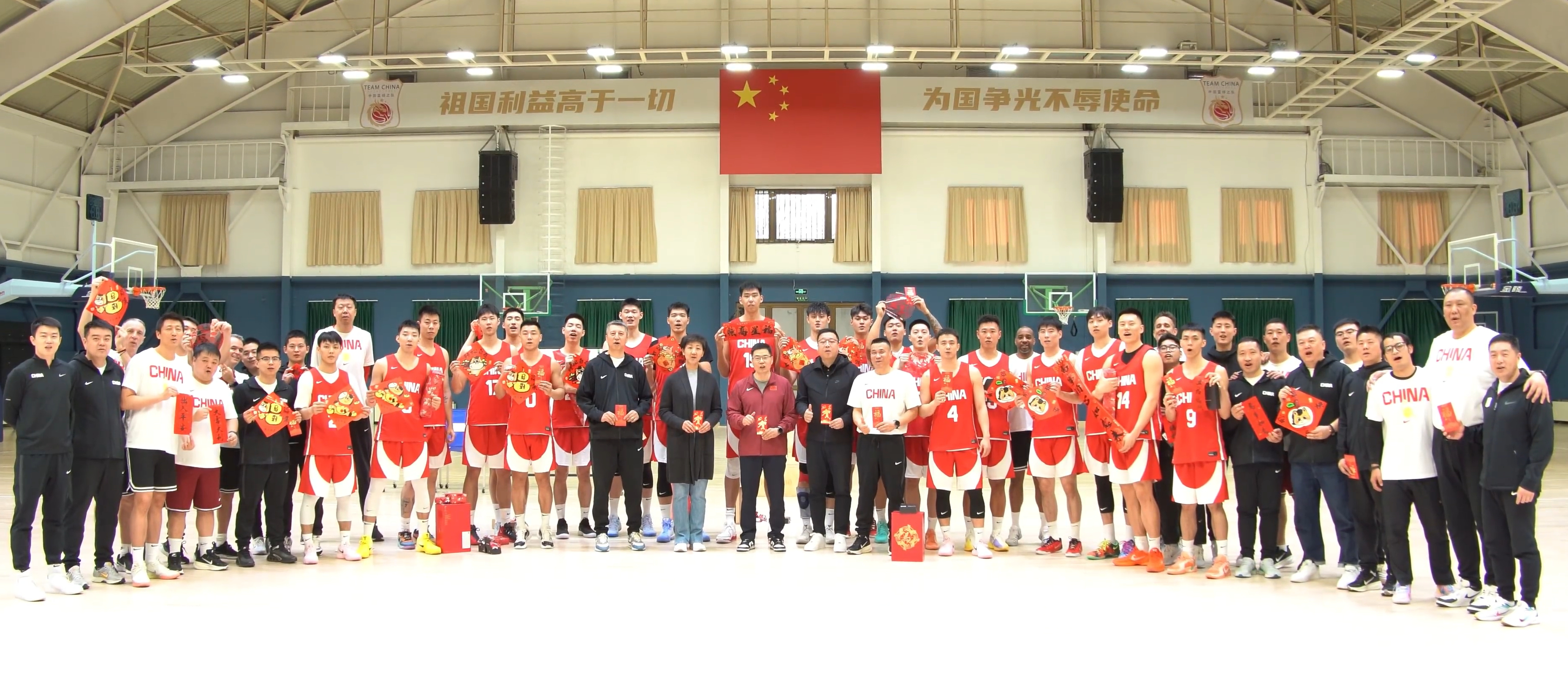 最终入选前往日本的14人名单：赵继伟、赵睿、廖三宁、高诗岩、胡明轩、贺希宁、李弘