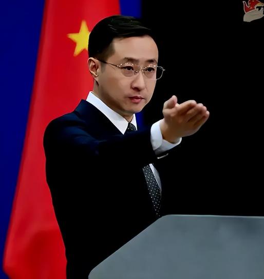 中国外交部正式宣布，
 
2月9日，中国外交部正式发布消息：外交部长将于2月10