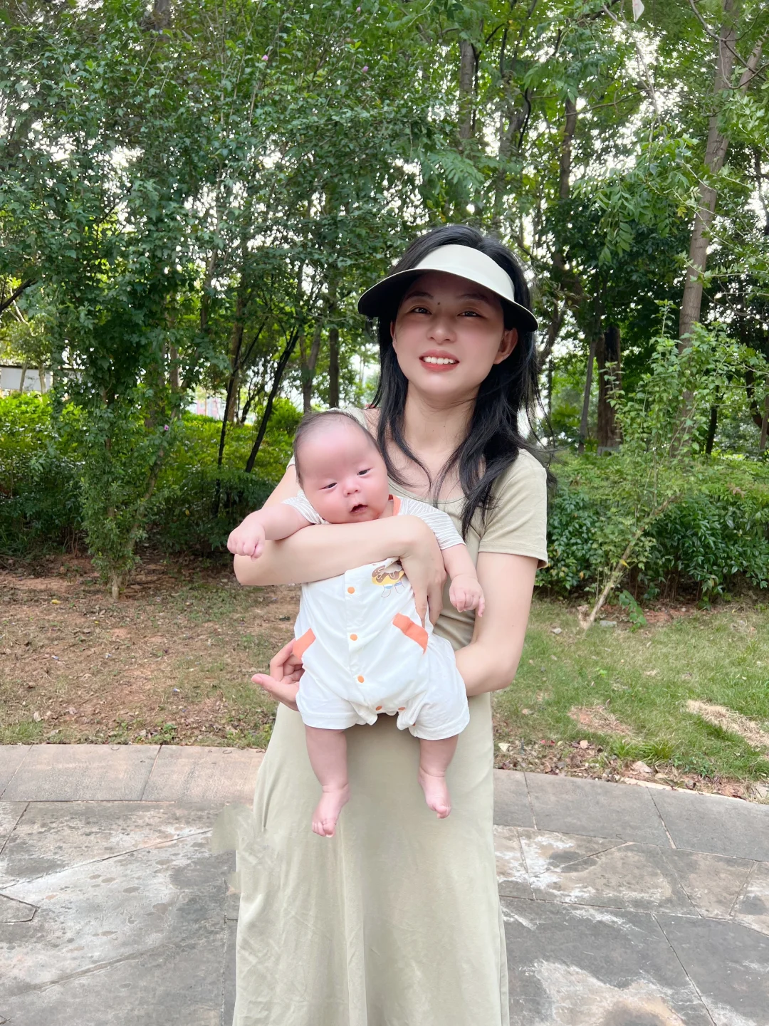怎样喂奶不费妈😝😝
