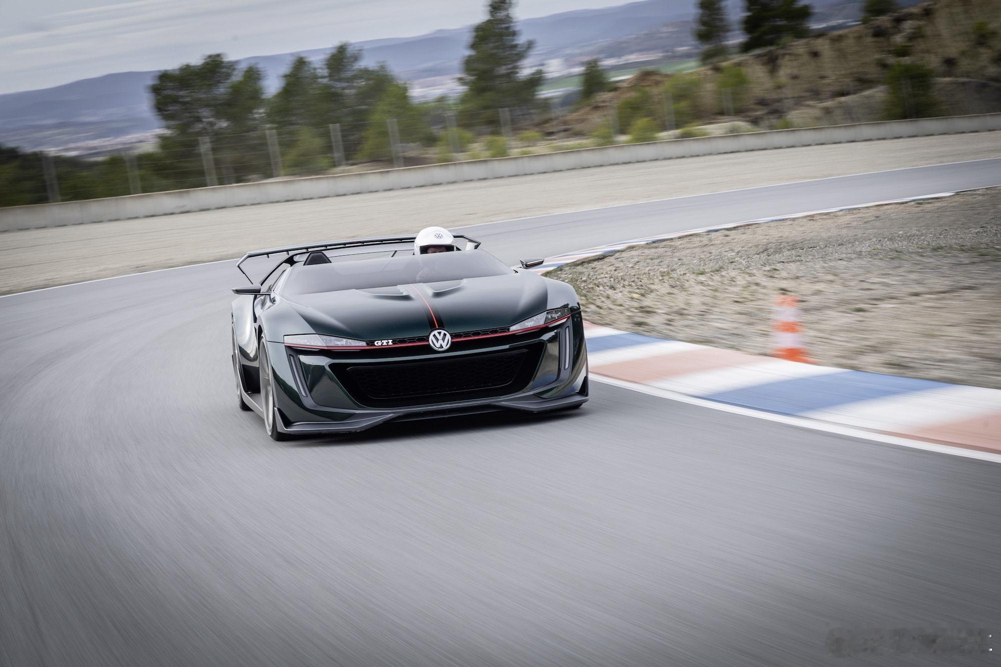 敞篷+503匹，这才是大众真正的性能天花板！大众高尔夫GTI Roadster是