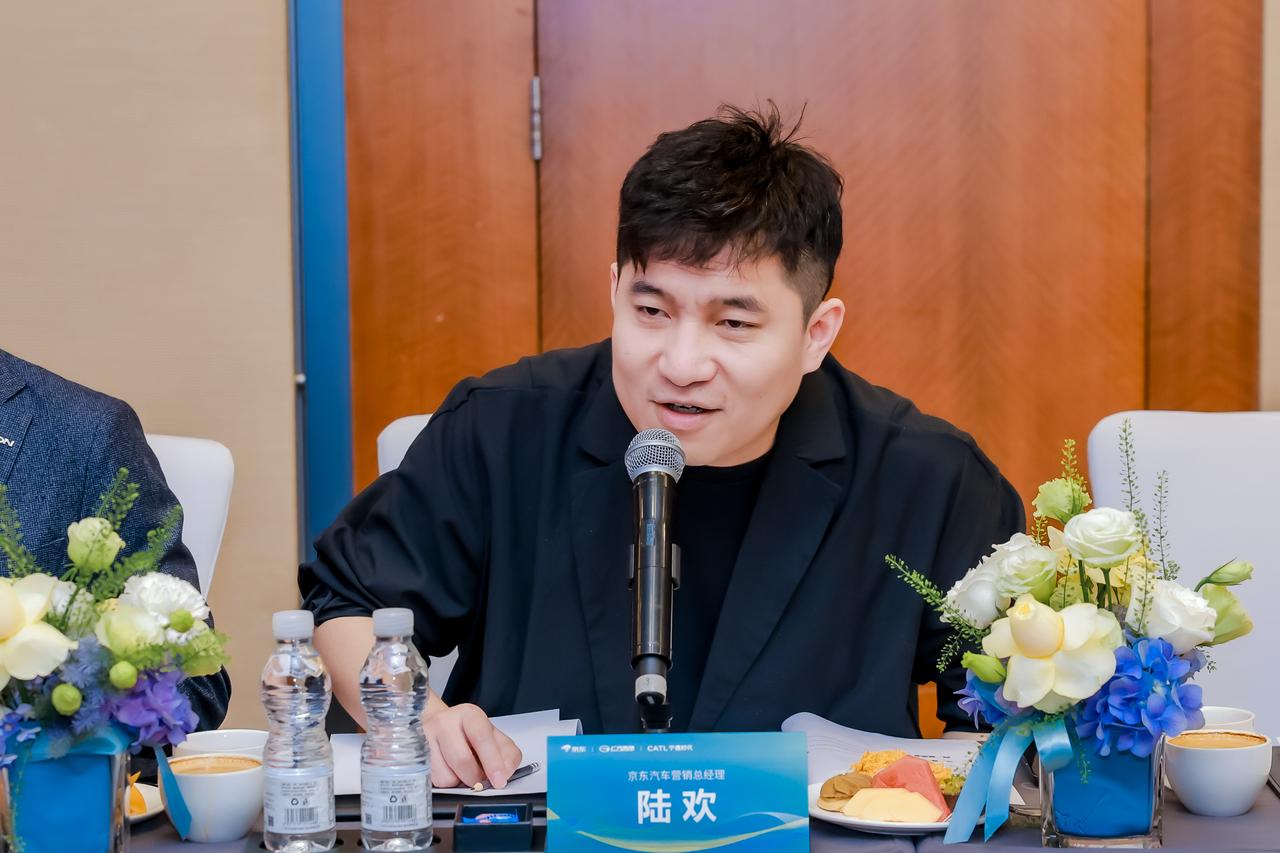 过去，“性价比”等于便宜大碗。但埃安UT super的“三倍保障”正在重塑这一概