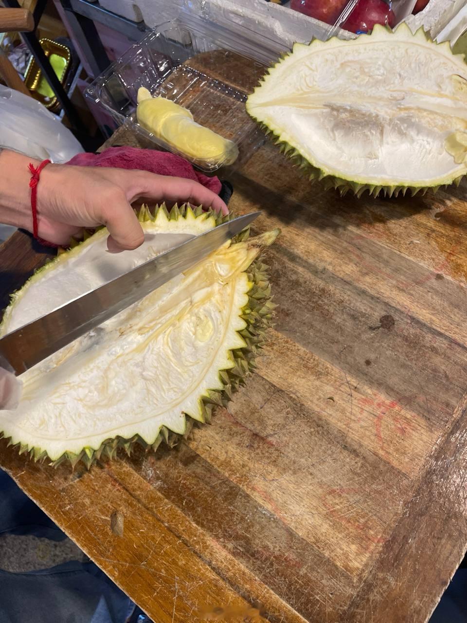 吃个榴莲补下身体，今晚拿下挪超瑞超
