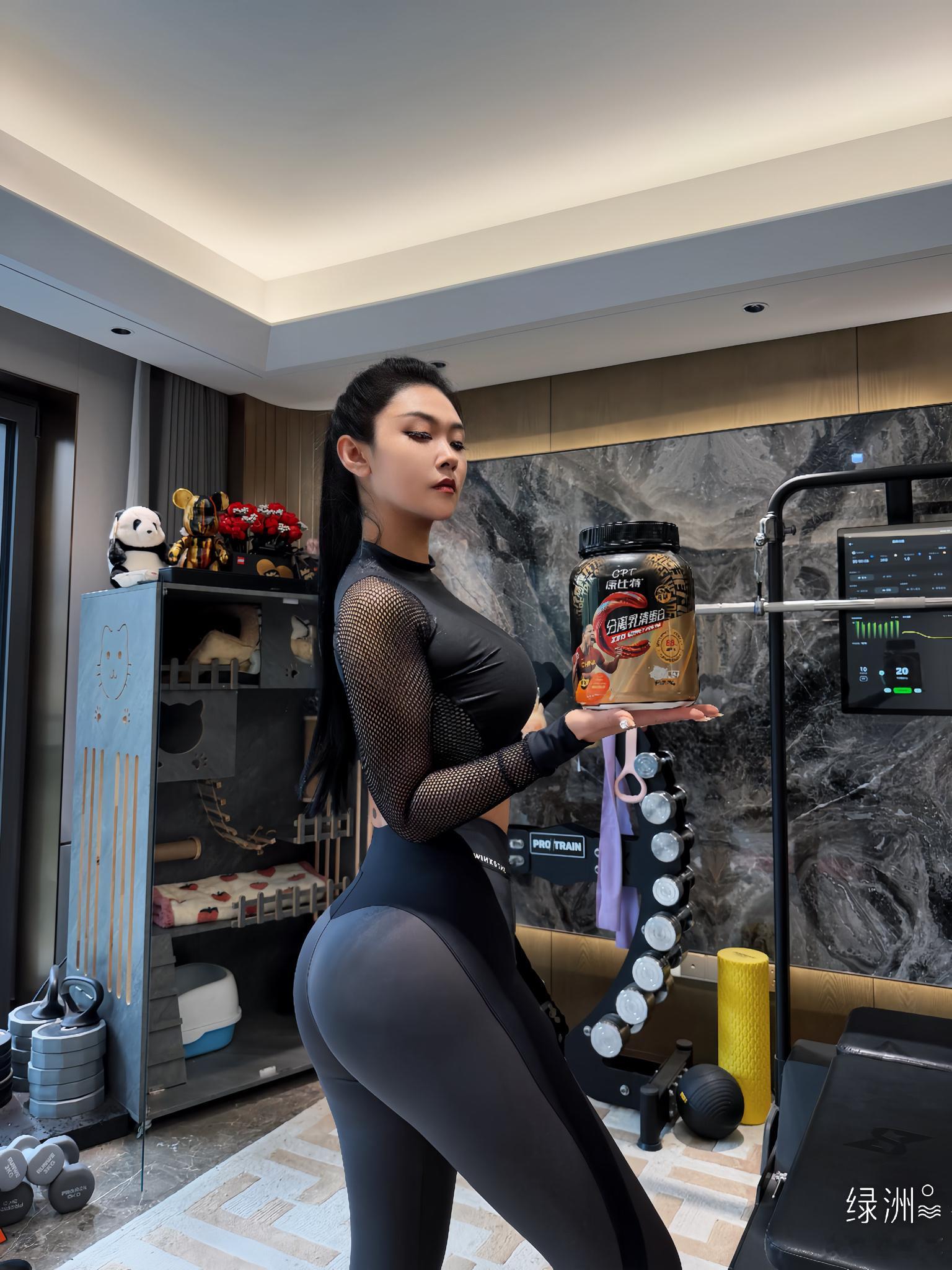 💯登顶的喜悦藏在每一步坚持里；半山腰太挤，我们顶峰相见！CPT康比特 运动营养