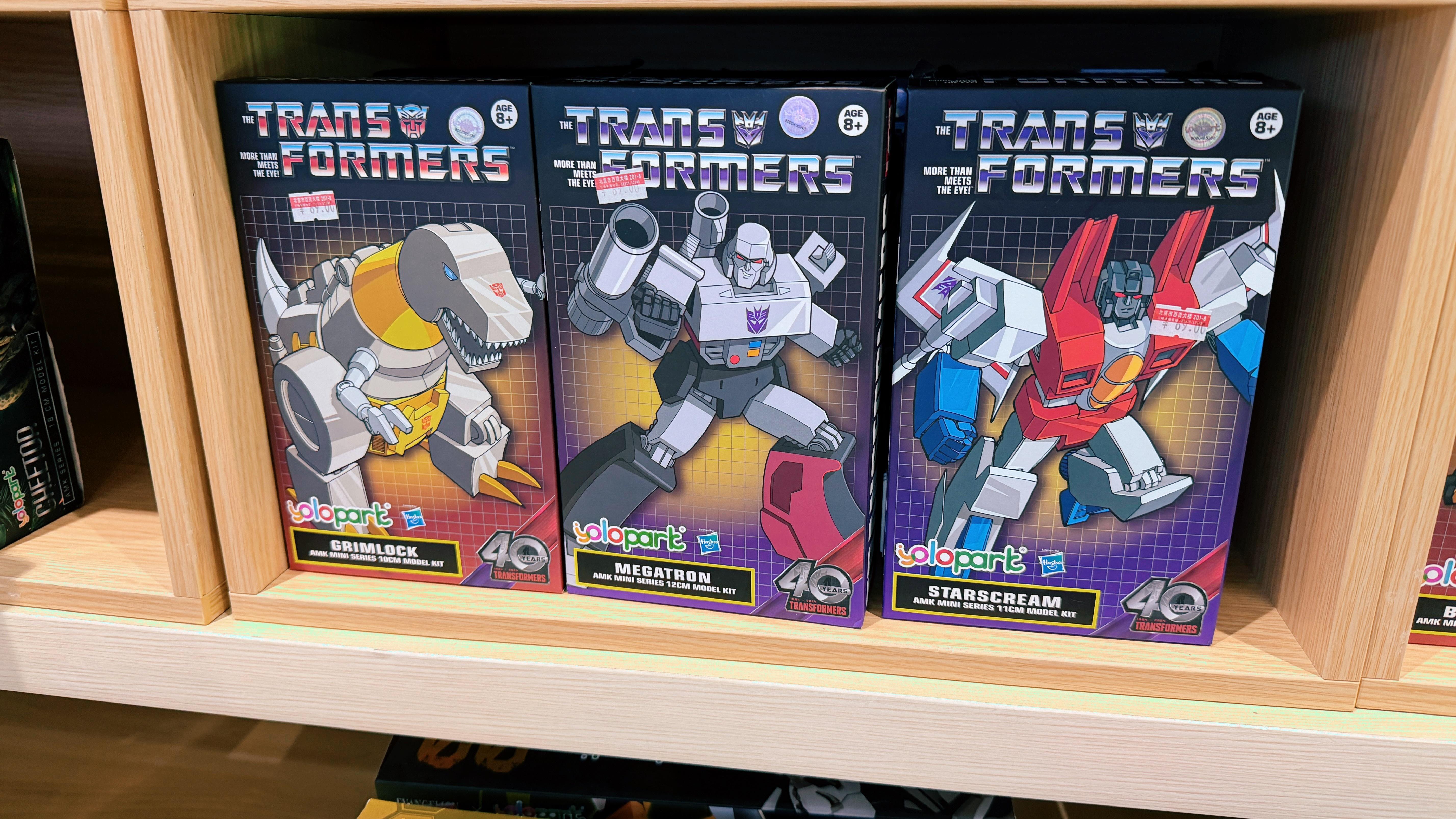 王府井Hamleys玩具店各种变形金刚，不买不合适