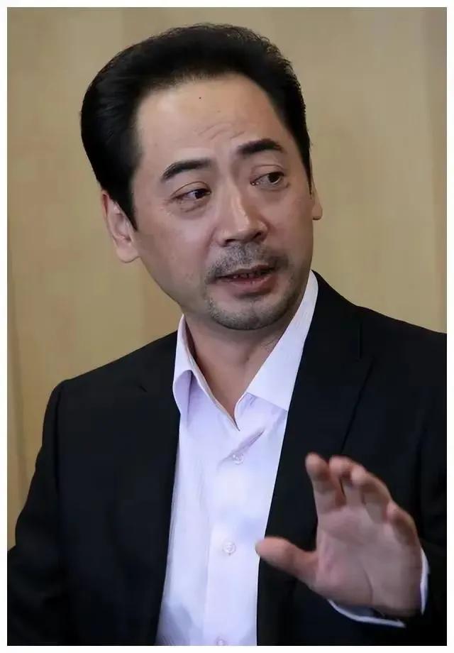 拍电影如果没有票房，那纯粹就是浪费资源和金钱。
特型演员刘劲，最近自导自演了一部