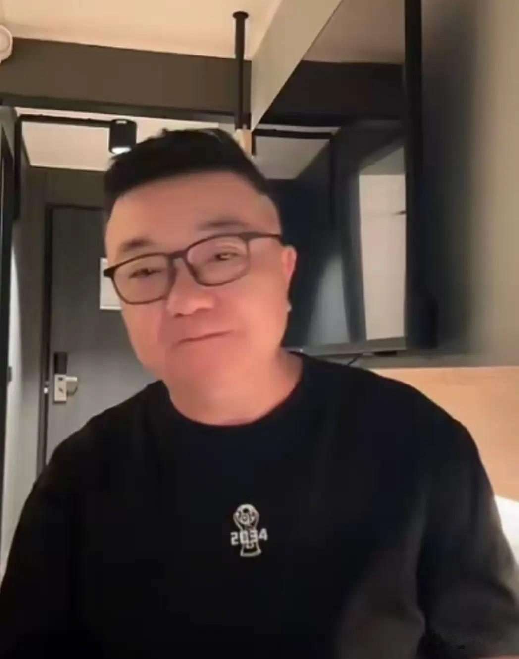董路今早直播聊到教练证的话题，
直接乐了：这证我要考真不难，但考来有啥用啊？
