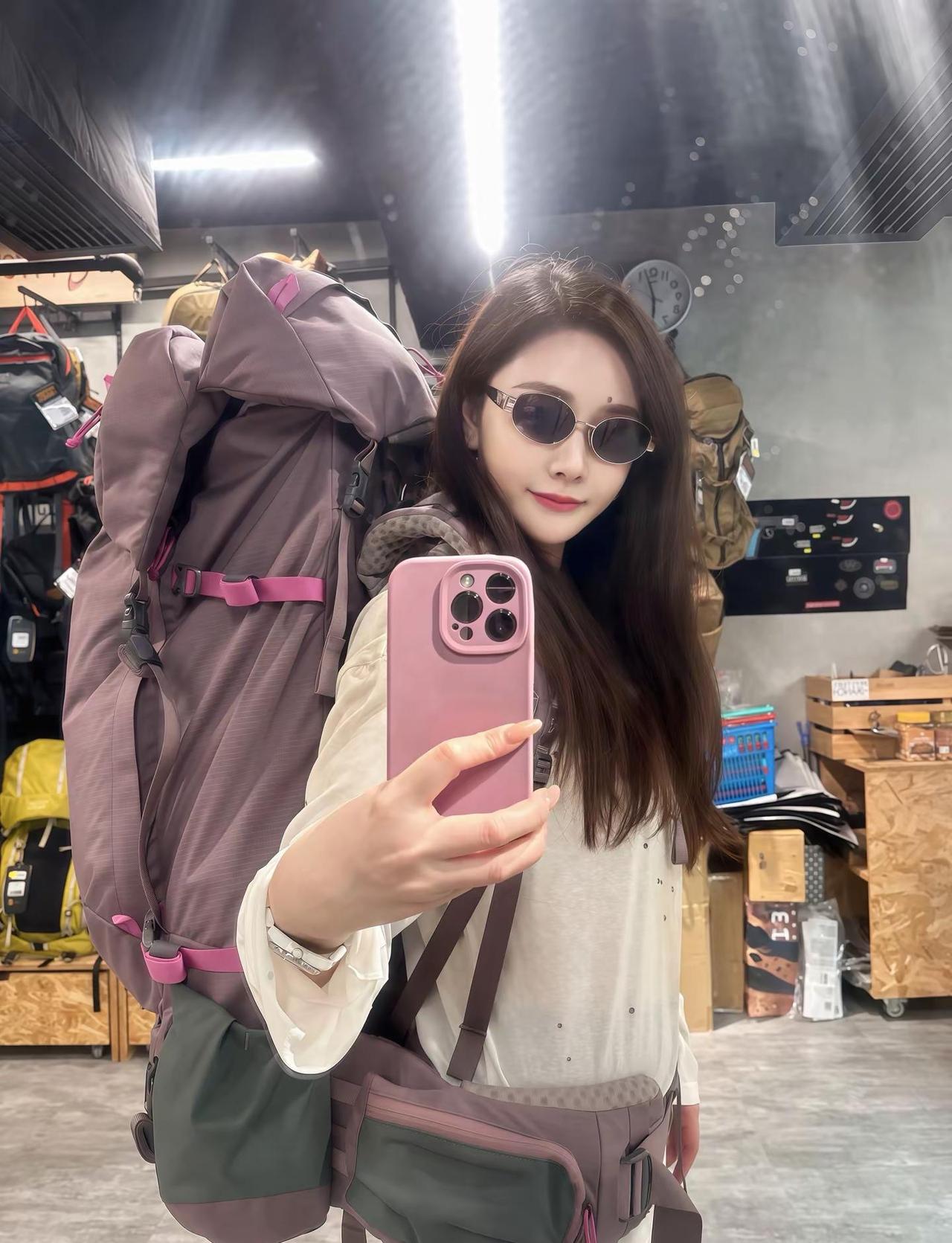 心心念念的紫色💜 神秘农场早已就位，有一起徒步麦理浩径的不？拉爆你！😎来不及