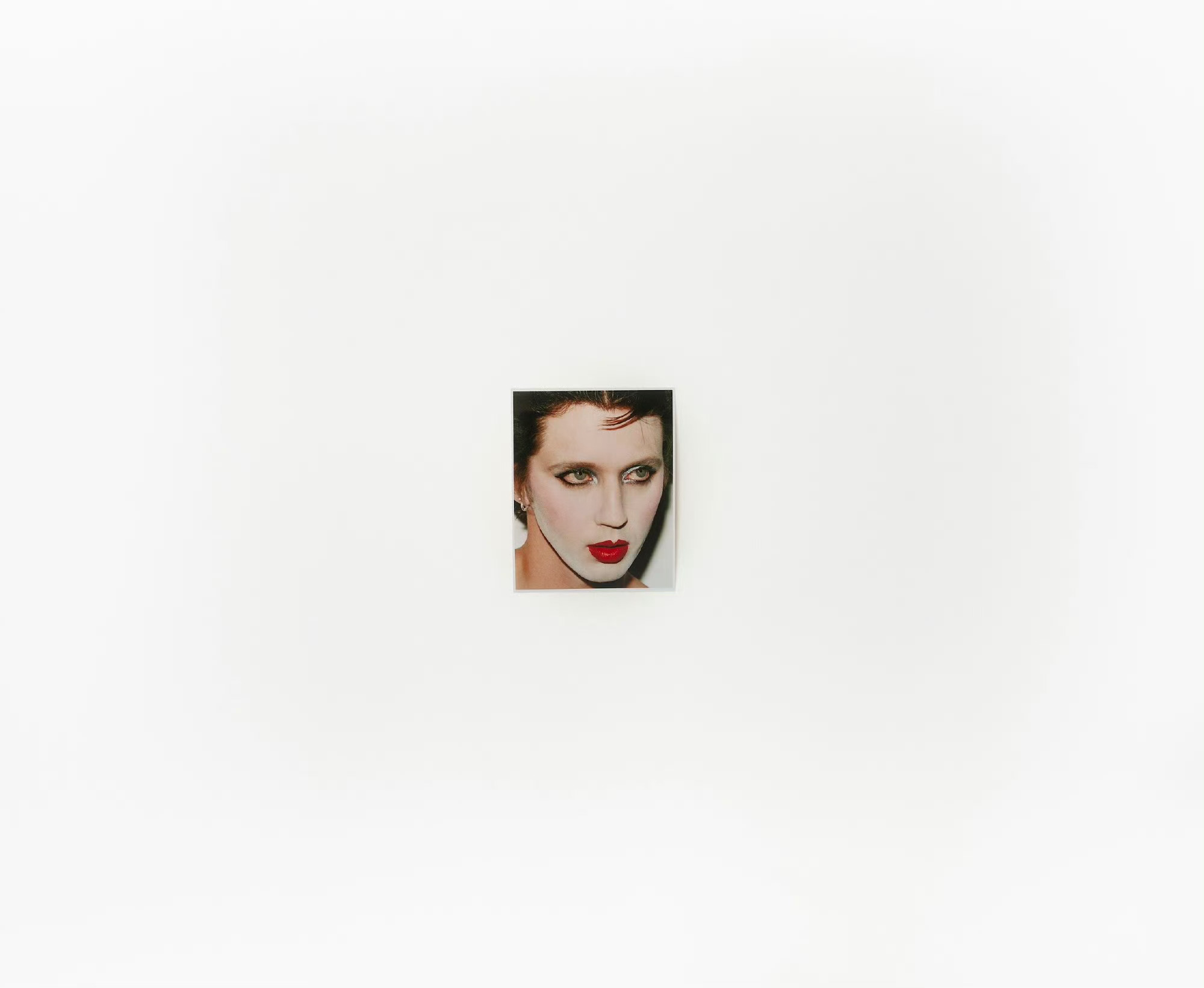 戳爷 Troye Sivan 更新官网概念写真，暗示全新音乐时代即将开启：tro