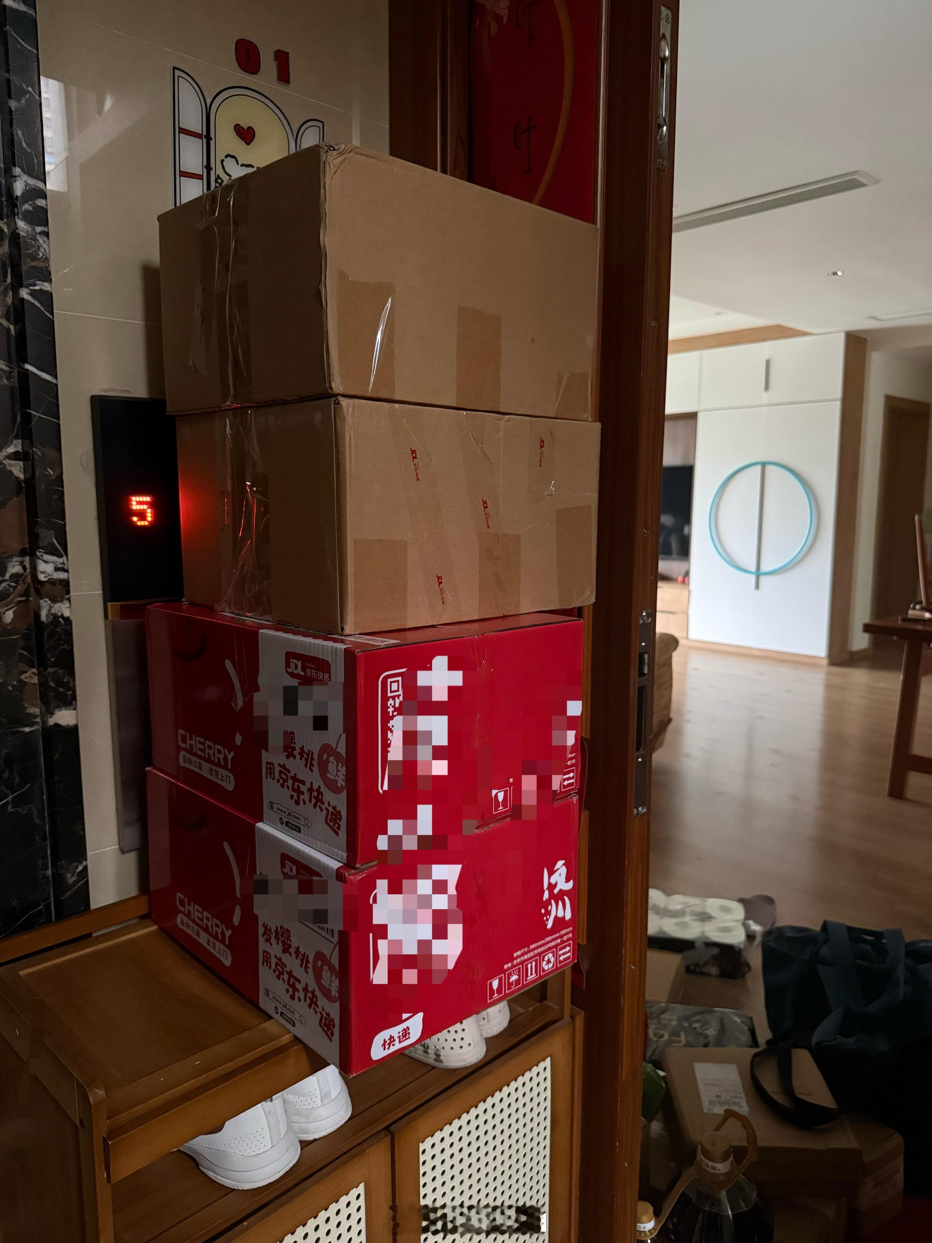 每天的工作之一：整理快递这两天汶川车厘子熟了……甜蜜的负担又来了 