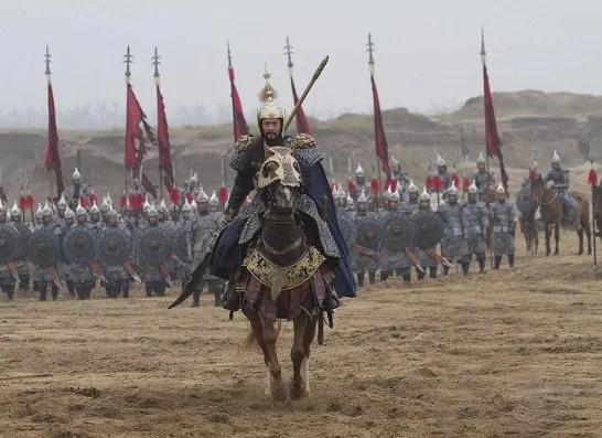 打了胜仗却要砍七十多个将领的头，柴荣到底图什么？

高平刚赢，柴荣却把刀口转向自