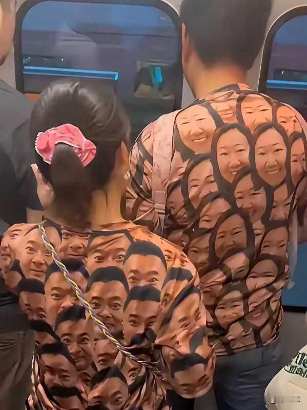 这才是真正的情侣装，不接受反驳！