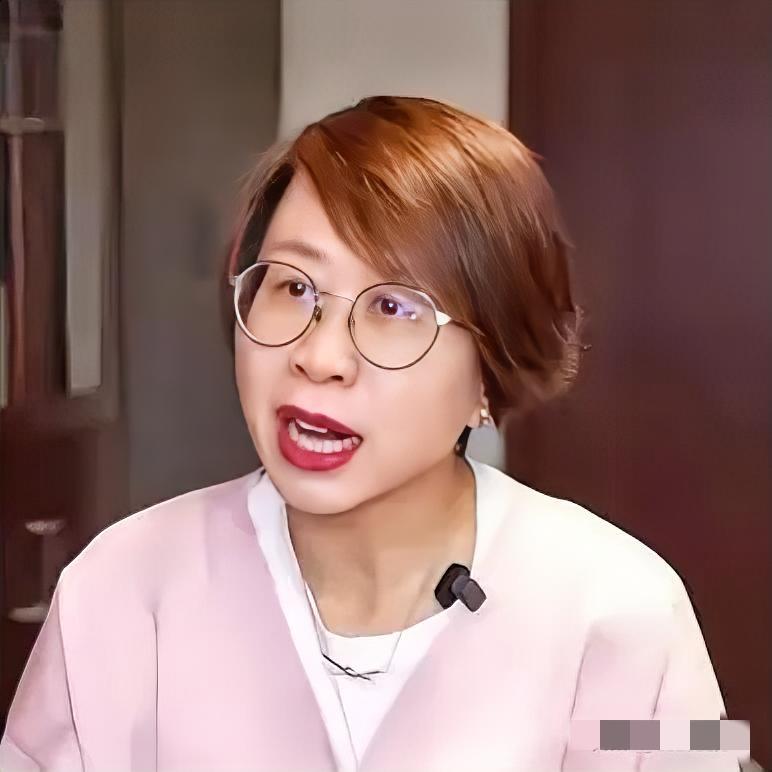 这次开会本以为会有多高端，
​结果一不小心变成了“拔线局”。

沈逸一句“您课题