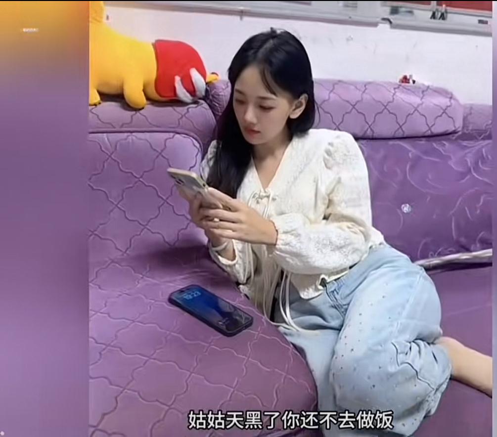 35岁单身姑姑嫁不出去的梗
       也许是我看这个段子看多了，现在一打开手