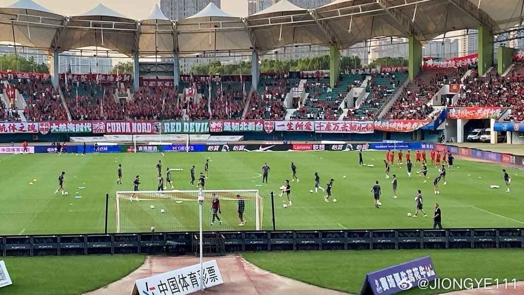 上海海港 一分我就满足了我们是保级队 郑州·郑州航海体育场