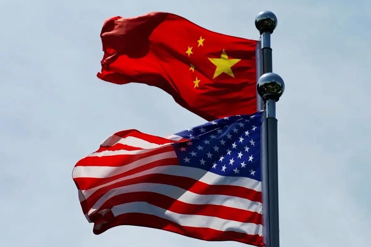 很多人总觉得，中美博弈拼的就是尖端武器、战略底牌。大家习惯性认为，我们的航母编队