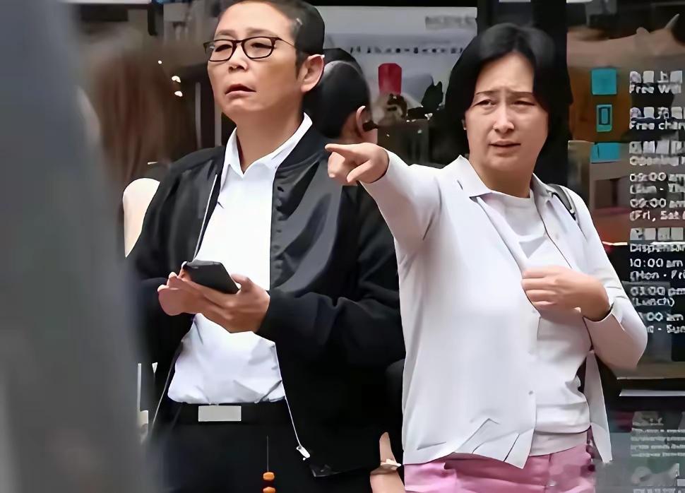 与何超琼同居14年，至今没领证没生娃没名分，地位早已超越陈百强！ ​​​