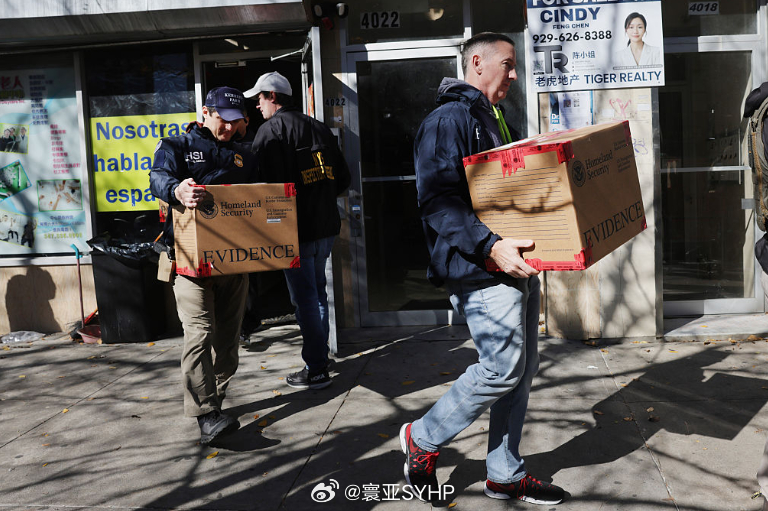 纽约突击搜查华人老人护理中心10月20日，美国纽约，FBI联合多个执法机构，在法