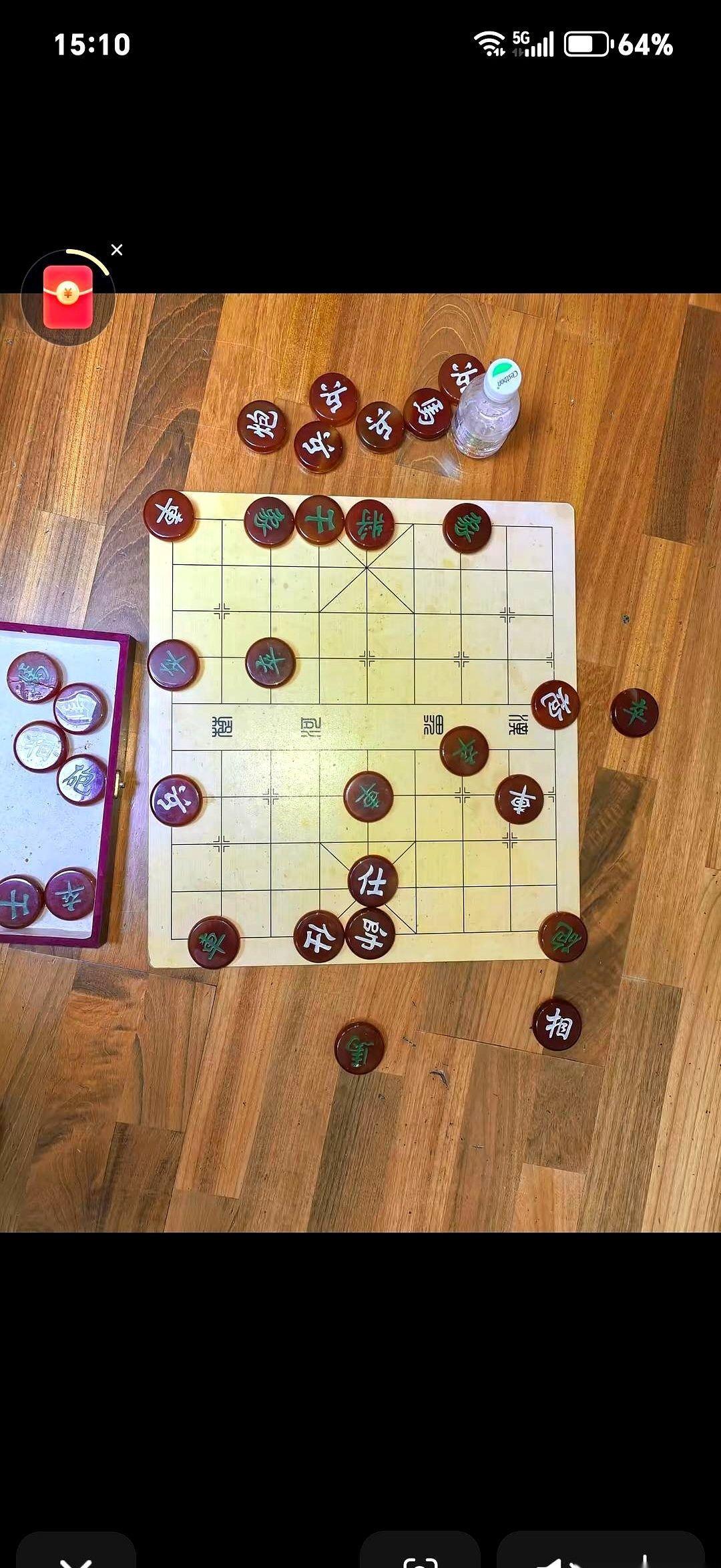 他只是个书记员，手里没权，嘴里没话，但手里攥着能炸平整个院子的证据。
举报院长那