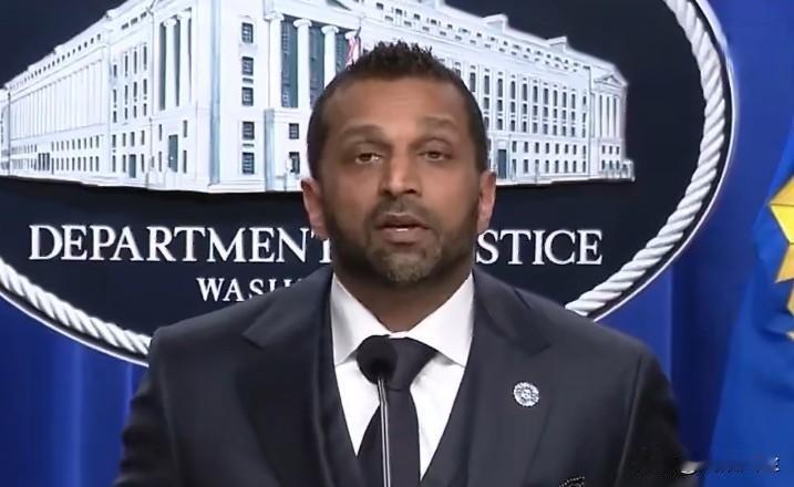 联邦调查局局长卡什·帕特尔谈及前FBI局长詹姆斯·科米因威胁特朗普总统生命被起诉