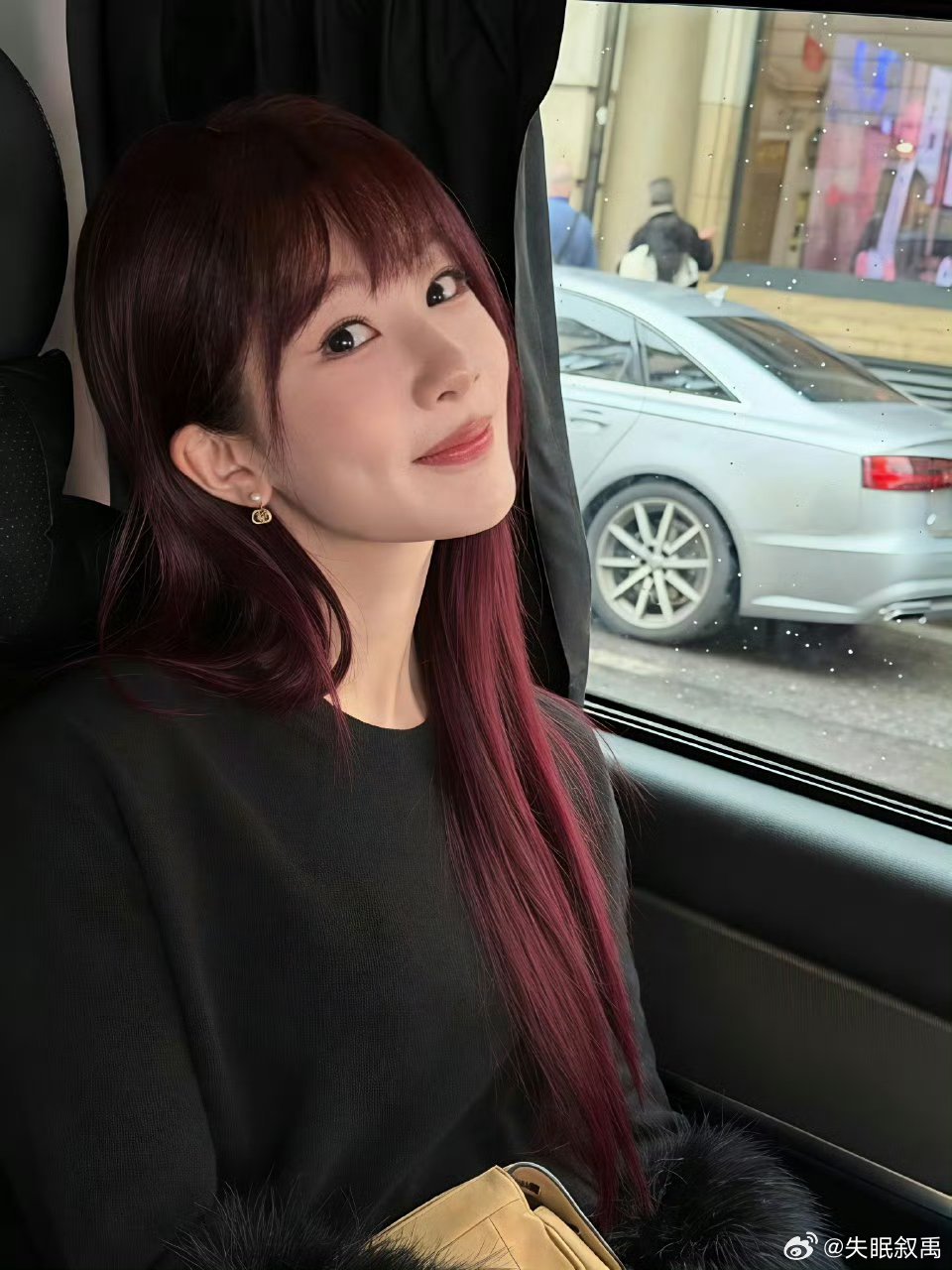 杨紫出国要带泡面和火腿肠这波操作太有共鸣了，中国胃就是走到哪儿都忘不了这一口，杨