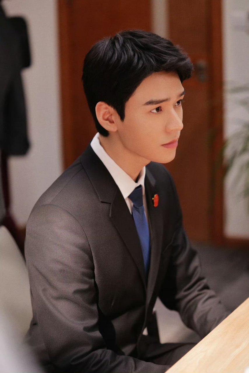 看个剧被龚俊考上了家事法庭 追《家事法庭》完全停不下来！龚俊穿法官制服也太帅了，