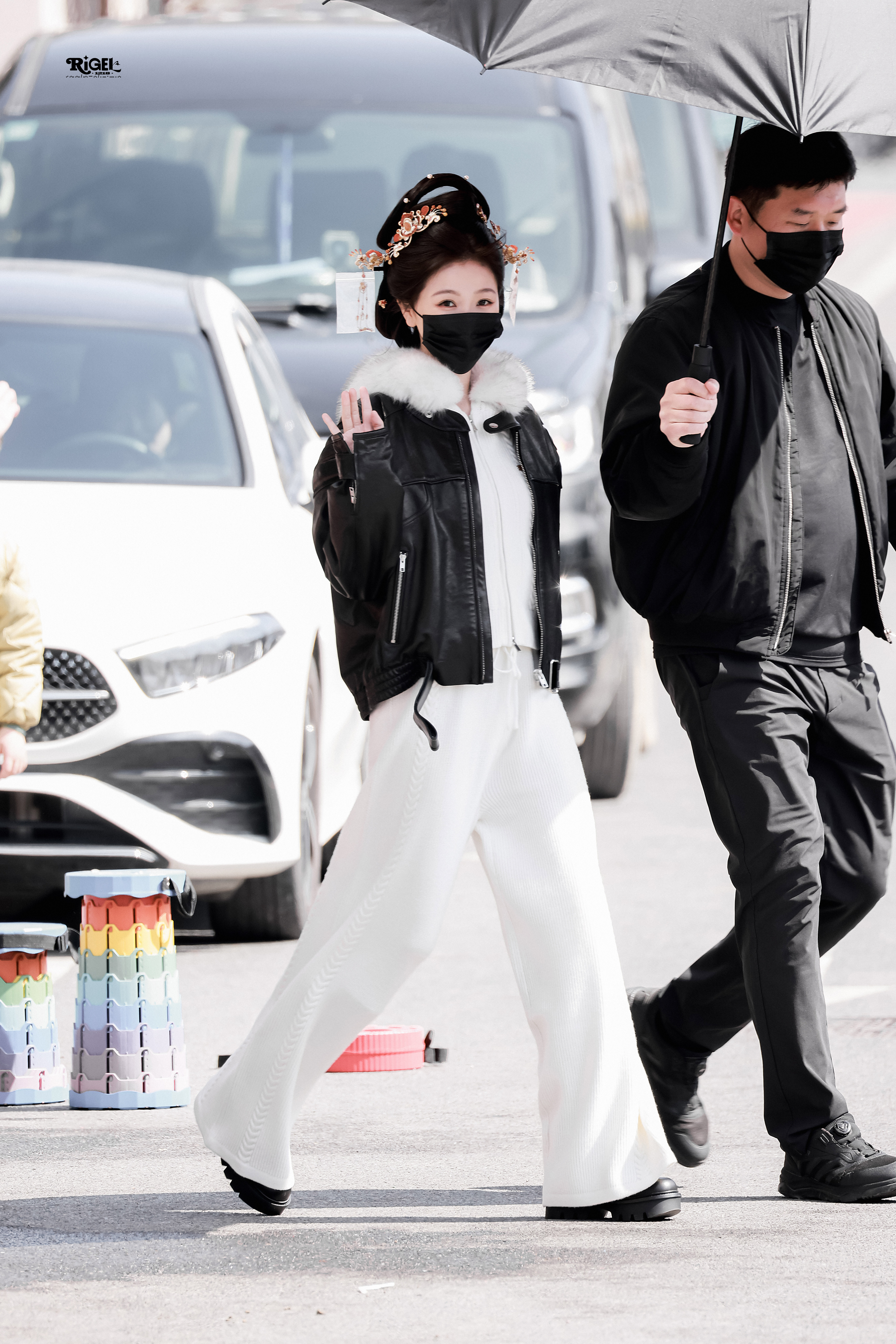 虞书欣横店diary｜今日星拍放送     📸DAY43 走路带风😎虞书欣﻿