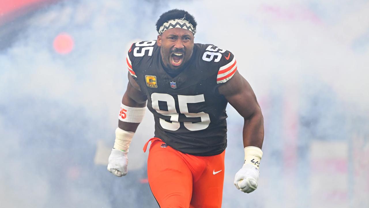 据NFL Network记者伊恩·拉波波特、汤姆·佩利塞罗以及ESPN名记亚当·