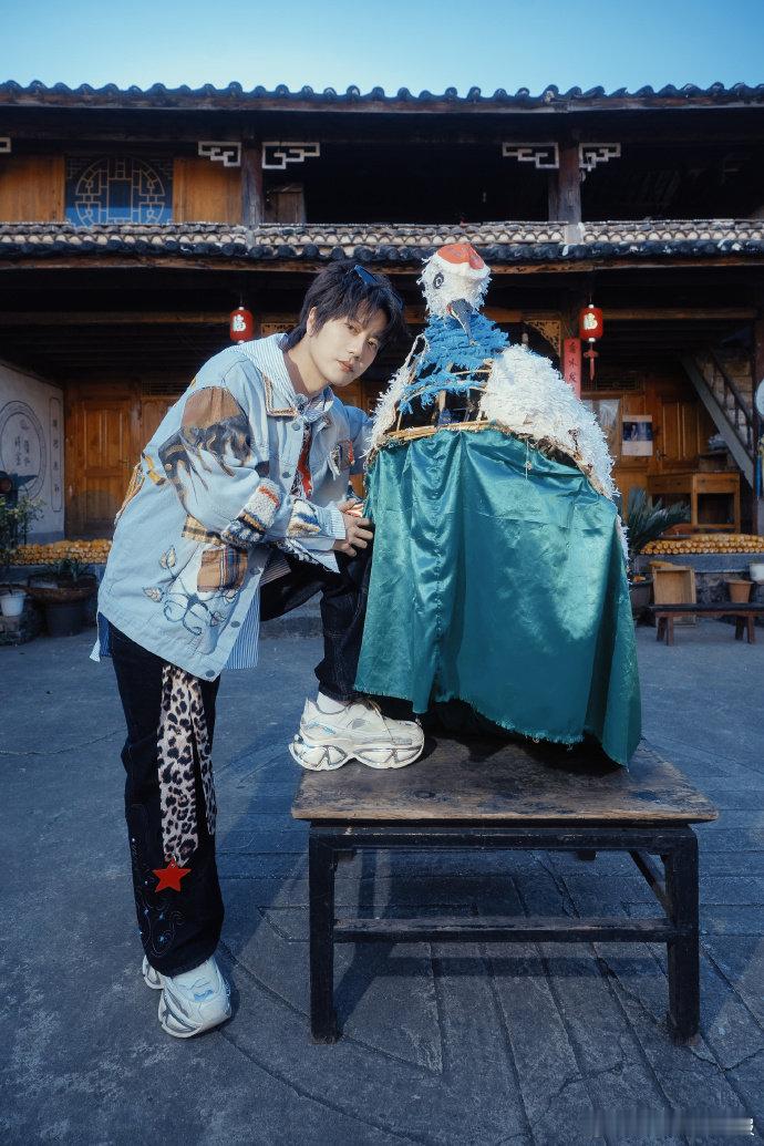 陆虎语言天分手拿把掐虎吉的方言 buff 叠满了！不管啥口音都能轻松拿捏，这实力