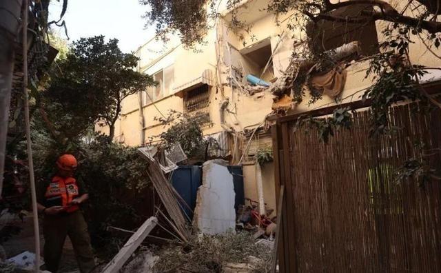 伊朗导弹、无人机袭击美军在中东的基地，奇怪的是中东国家拼尽全力的保护美军基地，而