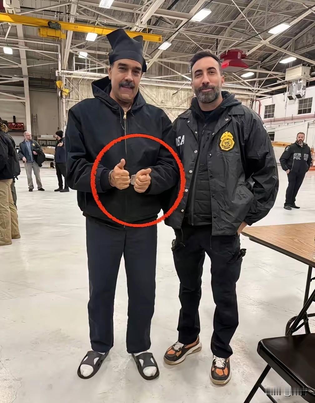 美国开始乱套了，美国开始乱套了，开始不讲法律，开始不讲原则，开始不讲规矩和开始不