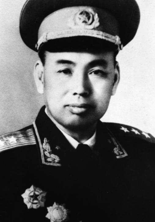 许世友不愿当副旅长，刘伯承犯难，徐向前：你没告诉他旅长是谁？
刘伯承一愣，随即恍