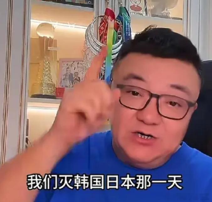 国足何时能翻身？董路说出扎心真相：欧洲踢球的5人决定生死最近国足又输球了，球迷群
