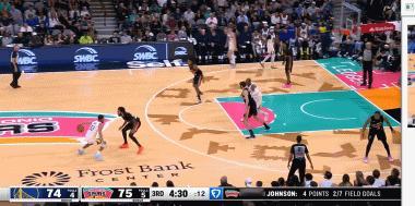 库里单节20分！ 