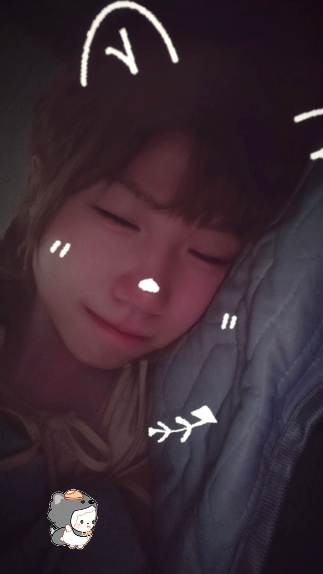 怎么感觉刚闭上眼就要起床了(╥╯﹏╰╥)ง 