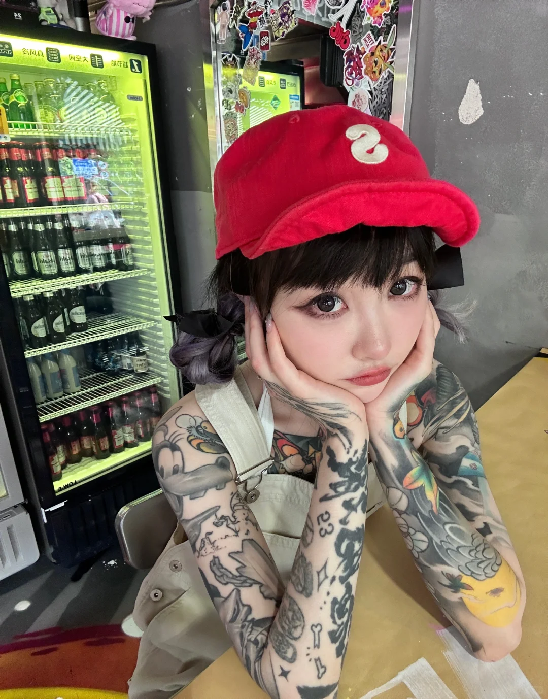 如果没有纹身 是不是看起来更好些？