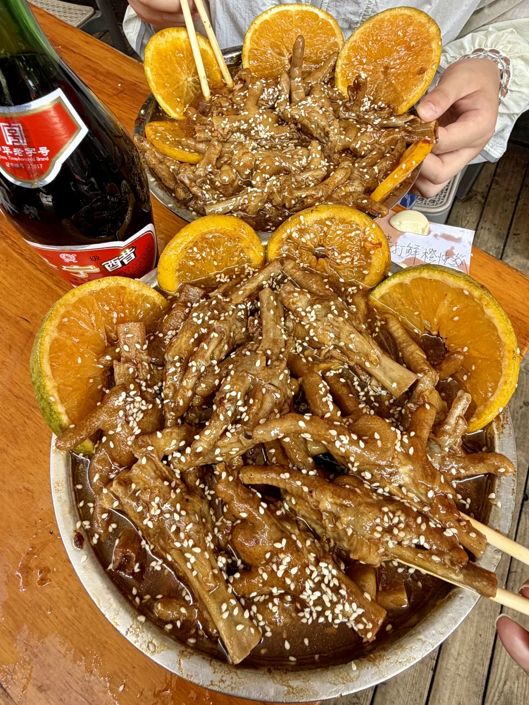 成都这种没名气的小店才好吃。。。
