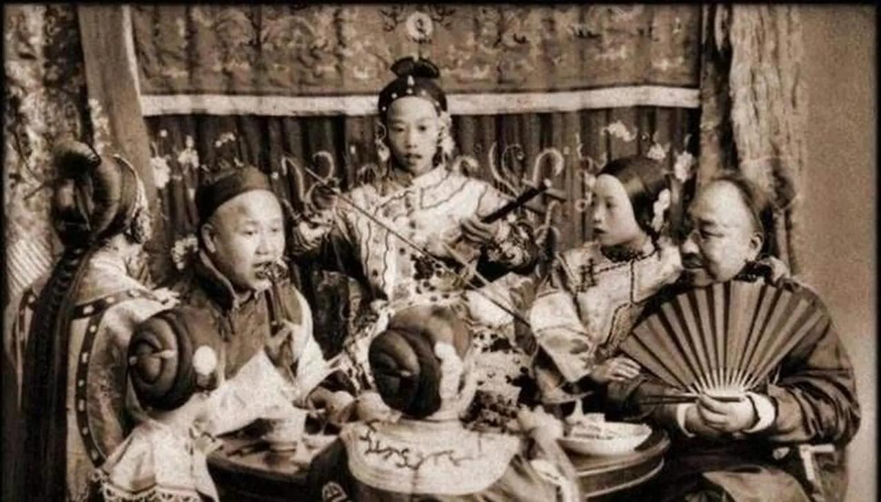 古代常说的"下九流"，到底是哪九流？到了现代是哪些职业？ 
 
很多人以为"下九