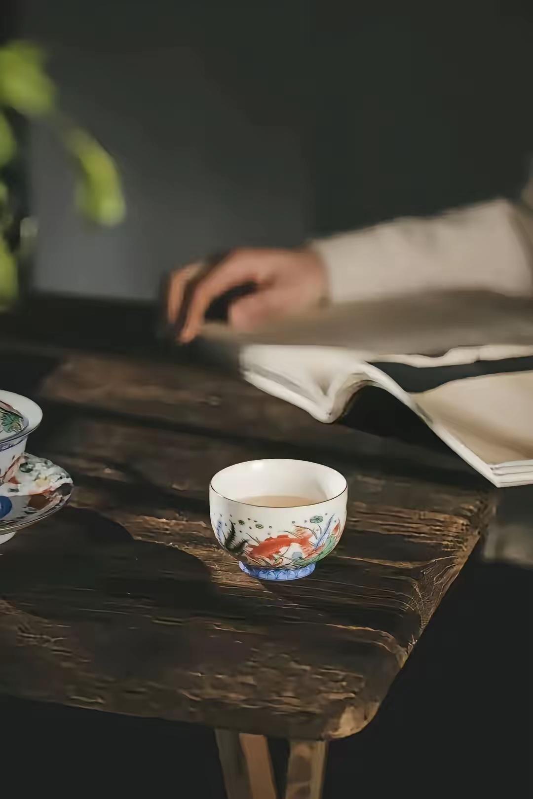 人这一辈子，不能太圆满。

这话乍一听，像是老一辈在村口槐树下抽着旱烟、眯着眼说