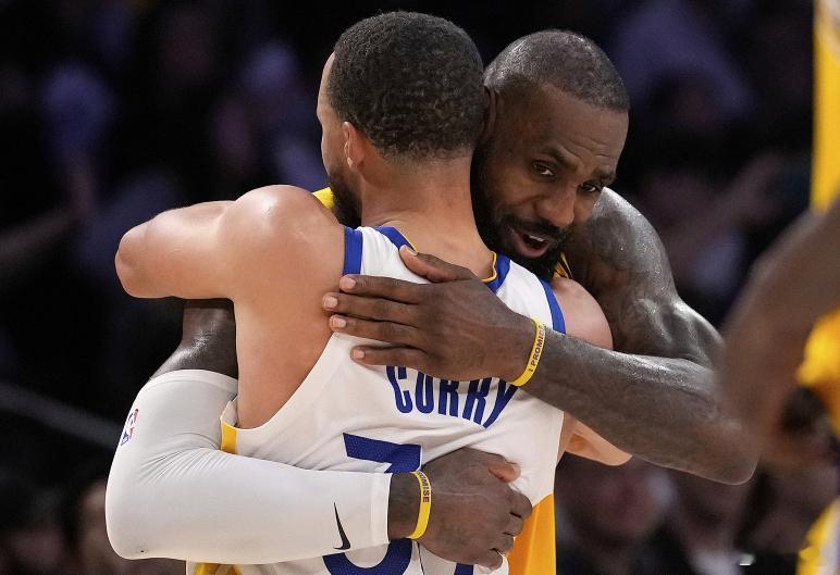 今日，NBA记者Brett Siegel撰文报道了勇士休赛期的补强计划。节选如下
