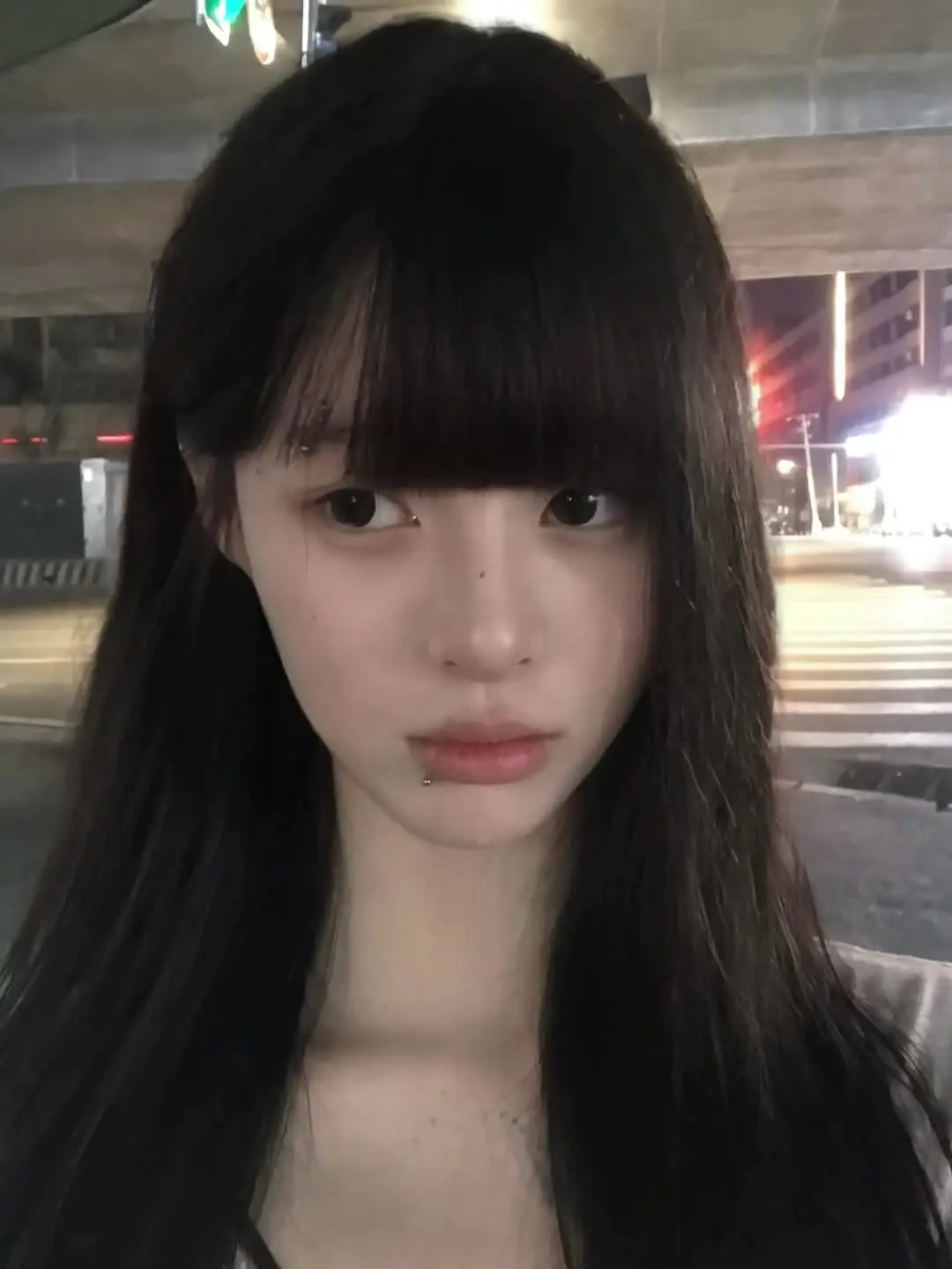 我支持同性恋，我理解抑郁症，会觉得纹身打唇钉舌钉耳钉超酷，我会喂楼下流...