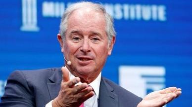 美国超级富豪苏世民，公开放话：“美国正在把中国逼成无法战胜的对手！”随后，他捐款