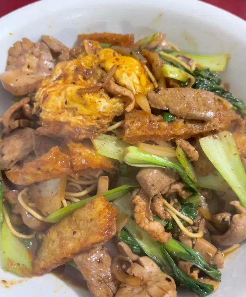 父母因为男朋友条件差强烈反对
先简单介绍一下男朋友的基本情况:
男朋友今年26岁