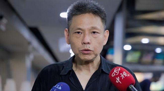 台湾时事评论员谢寒冰曾说：“你们知道中国大陆这两天在干什么吗？他在给全国的退伍军