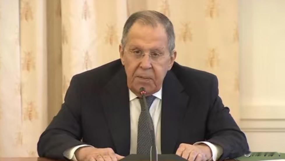 俄罗斯突然撂下狠话！
 4月27日，俄罗斯外长拉夫罗夫接受采访突然撂下狠话：中东