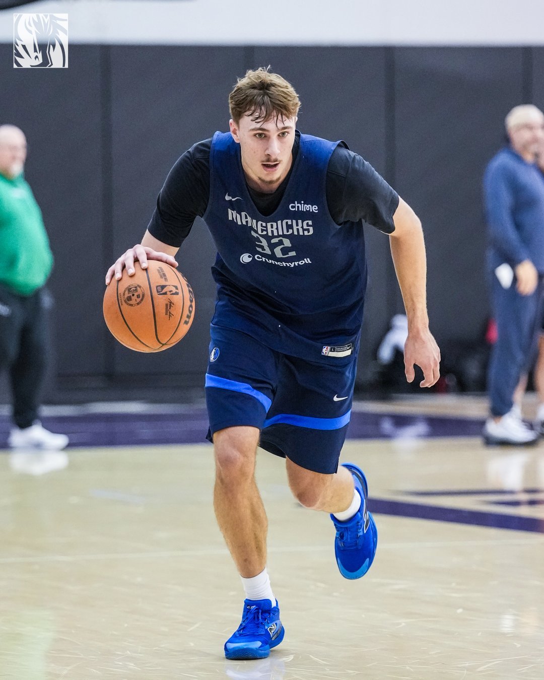 Coop在萨城训练，备战明天独行侠vs国王 的比赛。弗拉格nba